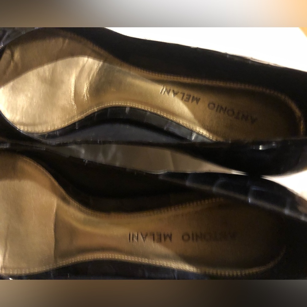 Antonio Melani Blue Patent Leather Heels Size 7Med - Picture 6 of 10
